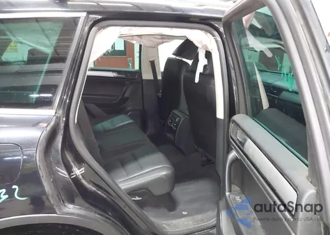 2015 Volkswagen Touareg V6 Sport from USA, damaged, VIN WVGEF9BP2FD007046